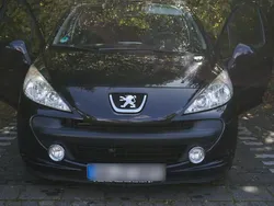 Schwarz Gebraucht 2009 Peugeot 207 Kleinwagen | 2.000 €