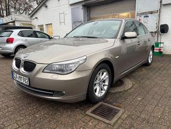 Grau Gebraucht 2008 BMW 525 Exclusive Limousine | 6.499 € (Fairer Preis)