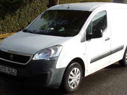 Weiß Gebraucht 2017 Peugeot Partner Premium Van / Kleinbus | 9.999 € (Fairer Preis)