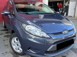 Blau Gebraucht 2010 Ford Courier Van / Kleinbus | 5.200 €