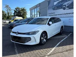 Weiss Gebraucht 2025 VW Passat Business Kombi | 52.909 € (Teuer)