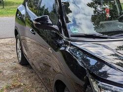 Schwarz Gebraucht 2020 Ssangyong (KGM) Tivoli Crystal SUV | 7.900 €
