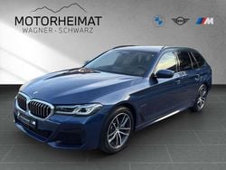 Blau Gebraucht 2021 BMW 530e M Sport Kombi | 30.680 € (Fairer Preis)