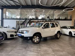 Weiß Gebraucht 2013 Dacia Duster Lauréate SUV | 6.499 € (Teuer)