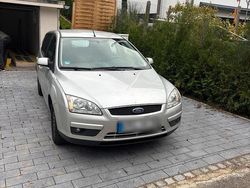 Gebraucht 2007 Ford Focus Kombi | 2.400 €
