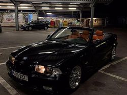 Schwarz Gebraucht 1999 BMW 328 Cabriolet Sport Line Cabrio | 24.500 €