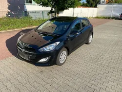 Schwarz Gebraucht 2016 Hyundai i30 Limousine | 8.999 € (Fairer Preis)