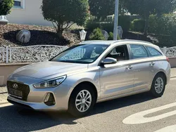 Grau Gebraucht 2018 Hyundai i30 Select Kombi | 8.990 € (Guter Preis)
