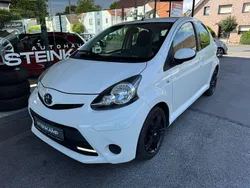 Weiß Gebraucht 2014 Toyota Aygo Cool Kleinwagen | 4.990 € (Guter Preis)