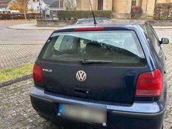 Blau Gebraucht 2001 VW Polo Kleinwagen | 750 € (Fairer Preis)