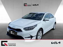 (wd) cararraweiss Gebraucht 2025 Kia Ceed Vision Limousine | 19.990 € (Guter Preis)