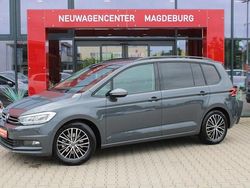 Delfingrau metallic Gebraucht 2024 VW Touran Comfortline Van / Kleinbus | 36.890 € (Etwas zu teuer)