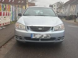 Andere farben Gebraucht 2005 Kia Cerato Limousine | 950 € (Guter Preis)