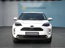 Weiß Gebraucht 2022 Toyota Yaris Cross SUV | 24.049 € (Fairer Preis)