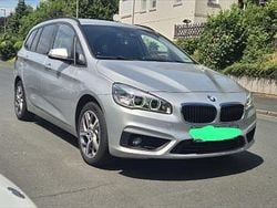 Silber Gebraucht 2015 BMW 218 Gran Tourer Sport Line Van / Kleinbus | 13.990 € (Guter Preis)
