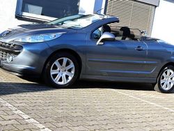 Grau Gebraucht 2008 Peugeot 207 CC Sport Cabrio | 2.390 € (Fairer Preis)