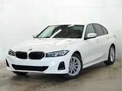 Weiß Gebraucht 2024 BMW 318 Sport Line Limousine | 34.480 € (Fairer Preis)
