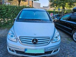 Silber Gebraucht 2009 Mercedes B200 Van / Kleinbus | 5.300 € (Fairer Preis)
