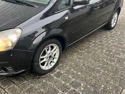Schwarz Gebraucht 2007 Opel Zafira Van / Kleinbus | 1.490 € (Guter Preis)