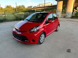 Rot Gebraucht 2014 Toyota Aygo Kleinwagen | 6.700 € (Fairer Preis)