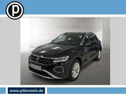 Deep black perleffekt Gebraucht 2023 VW T-Roc Life SUV | 18.906 €