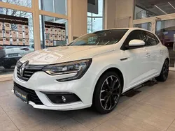 Weiß Gebraucht 2016 Renault Mégane GrandTour Bose Edition Kombi | 10.450 € (Fairer Preis)