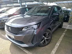 Grau Gebraucht 2022 Peugeot 5008 GT-line Van / Kleinbus | 23.205 € (Superpreis)