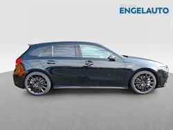 Kosmosschwarz Gebraucht 2020 Mercedes A35 AMG AMG Limousine | 33.930 € (Fairer Preis)