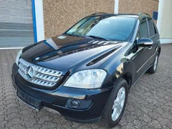 Schwarz Gebraucht 2006 Mercedes ML320 SUV | 7.500 € (Fairer Preis)