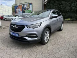 Quarz silber (metallic) Gebraucht 2021 Opel Grandland X Edition SUV | 18.790 € (Superpreis)