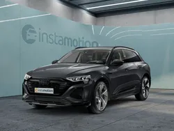 Grau Gebraucht 2023 Audi Q8 e-tron SUV | 77.070 € (Teuer)