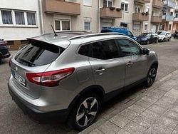 Silber Gebraucht 2015 Nissan Qashqai 360º SUV | 11.500 € (Fairer Preis)
