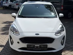Weiß Gebraucht 2018 Ford Fiesta Cool & Connect Kleinwagen | 6.690 €