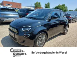 Schwarz Gebraucht 2023 Fiat 500e Icon Limousine | 17.990 € (Fairer Preis)