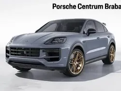 Grau Gebraucht 2024 Porsche Cayenne Turbo E-Hybrid SUV | 208.791 € (Teuer)