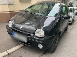 Schwarz Gebraucht 2003 Renault Twingo Kleinwagen | 980 €