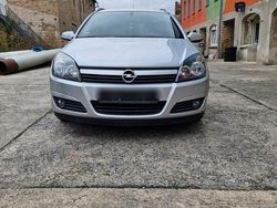 Grau Gebraucht 2005 Opel Astra Kombi | 2.000 € (Fairer Preis)