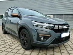 Grau Gebraucht 2023 Dacia Jogger Extreme Van / Kleinbus | 17.900 € (Fairer Preis)