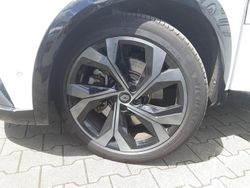 Perlmuttweiß Gebraucht 2023 Renault Espace Esprit Alpine Van / Kleinbus | 39.990 € (Fairer Preis)