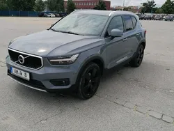 Grau Gebraucht 2020 Volvo XC40 Momentum SUV | 25.600 € (Fairer Preis)