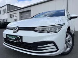 Weiß Gebraucht 2021 VW Golf VIII Life Kombi | 17.860 € (Guter Preis)
