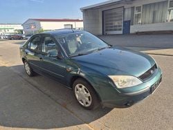 Grün Gebraucht 2002 Ford Mondeo Ambiente Limousine | 2.200 € (Fairer Preis)