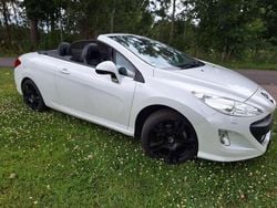 Weiß Gebraucht 2010 Peugeot 308 CC Platinum Cabrio | 6.550 € (Fairer Preis)