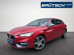 "desire" rot Gebraucht 2022 Seat Leon FR Limousine | 27.980 € (Teuer)