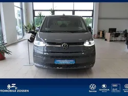 Pure grey (grau) Gebraucht 2023 VW T7 Life Van | 46.890 € (Superpreis)