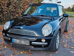 Schwarz Gebraucht 2004 Mini Cooper Kleinwagen | 1.800 € (Etwas zu teuer)