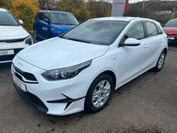 Carraraweiß Neu 2025 Kia Ceed Limousine | 22.790 € (Fairer Preis)