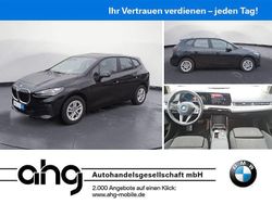 Black sapphire metallic Gebraucht 2023 BMW 225 Active Tourer Sport Line Van / Kleinbus | 28.830 € (Guter Preis)