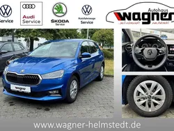 Raceblau metallic Gebraucht 2023 Skoda Fabia Style Kleinwagen | 17.490 € (Guter Preis)