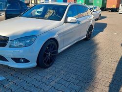 Weiß Gebraucht 2009 Mercedes C180 AMG Kombi | 6.800 €